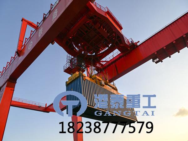 集装箱龙门吊吊具的伸缩梁的长度调节方法